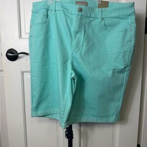 Chico's Girlfriend Caribbean Blue Bermuda Shorts Size 2.5 US Size 14 NWT